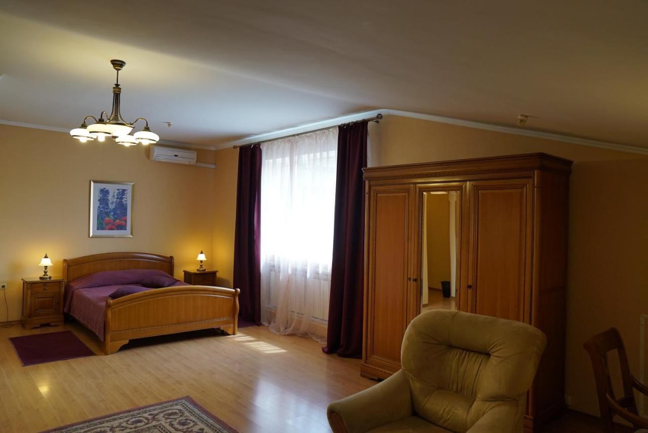 Mercury Hotel Charkiv Exteriör bild